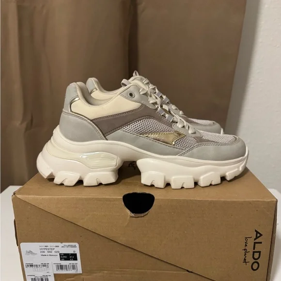 Aldo Cream and Gold Sneakers - Picture 2 of 7